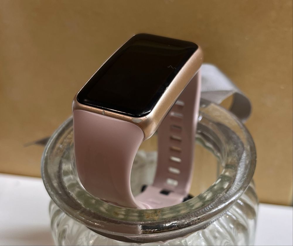 Smartband Huawei Band 6 - używany, stan bardzo dobry
