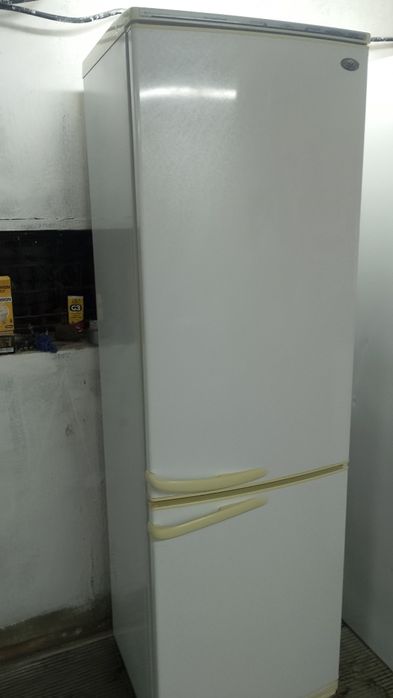 Продам холодильник