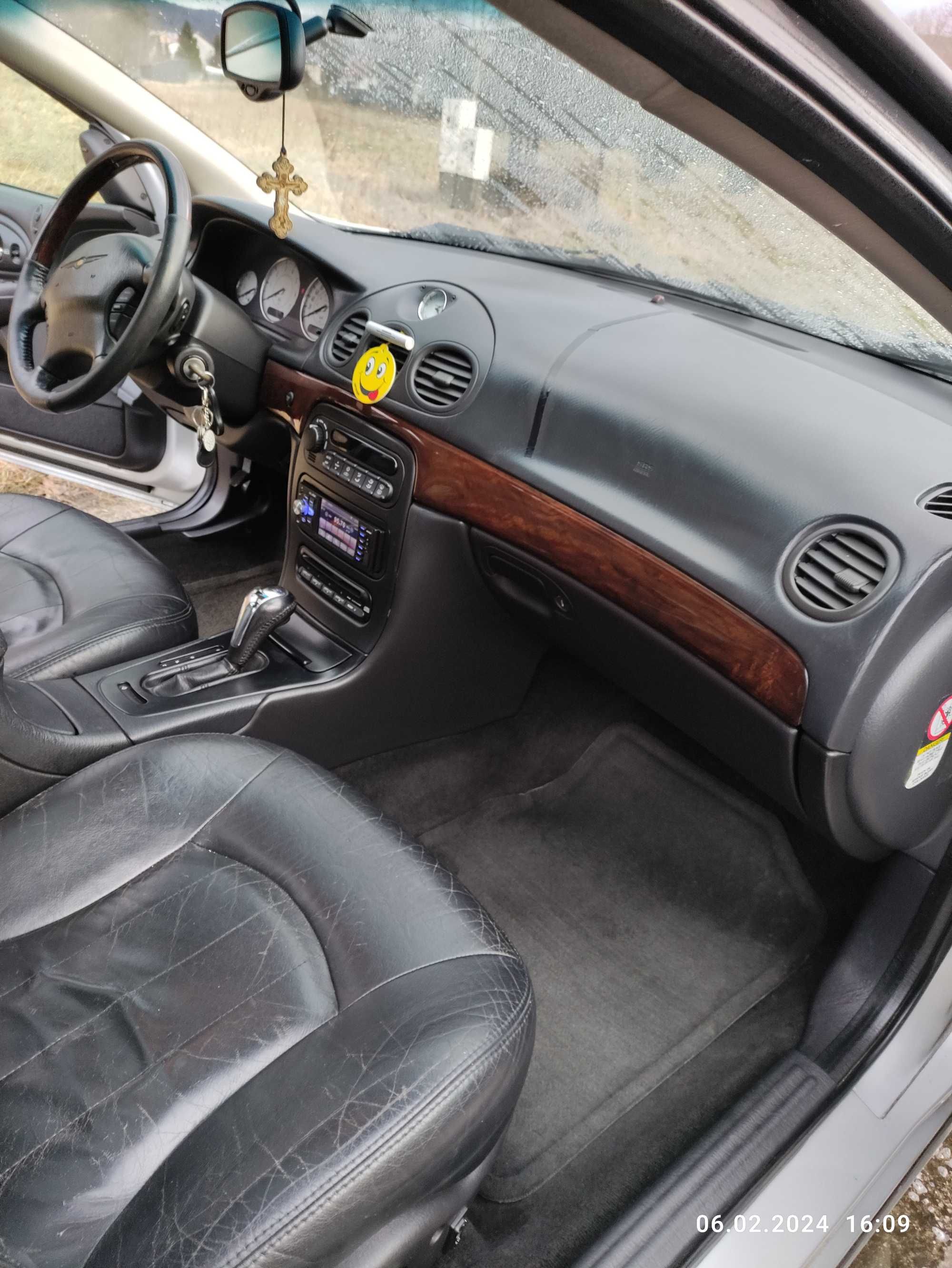 Chrysler 300m 2001r