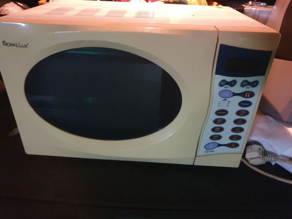 Używana mikrofalówka