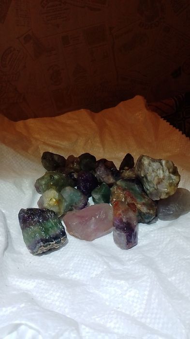 Продам Флюорит.Дуже ганий мінерал.Кольори від темно бурого,до блакитно