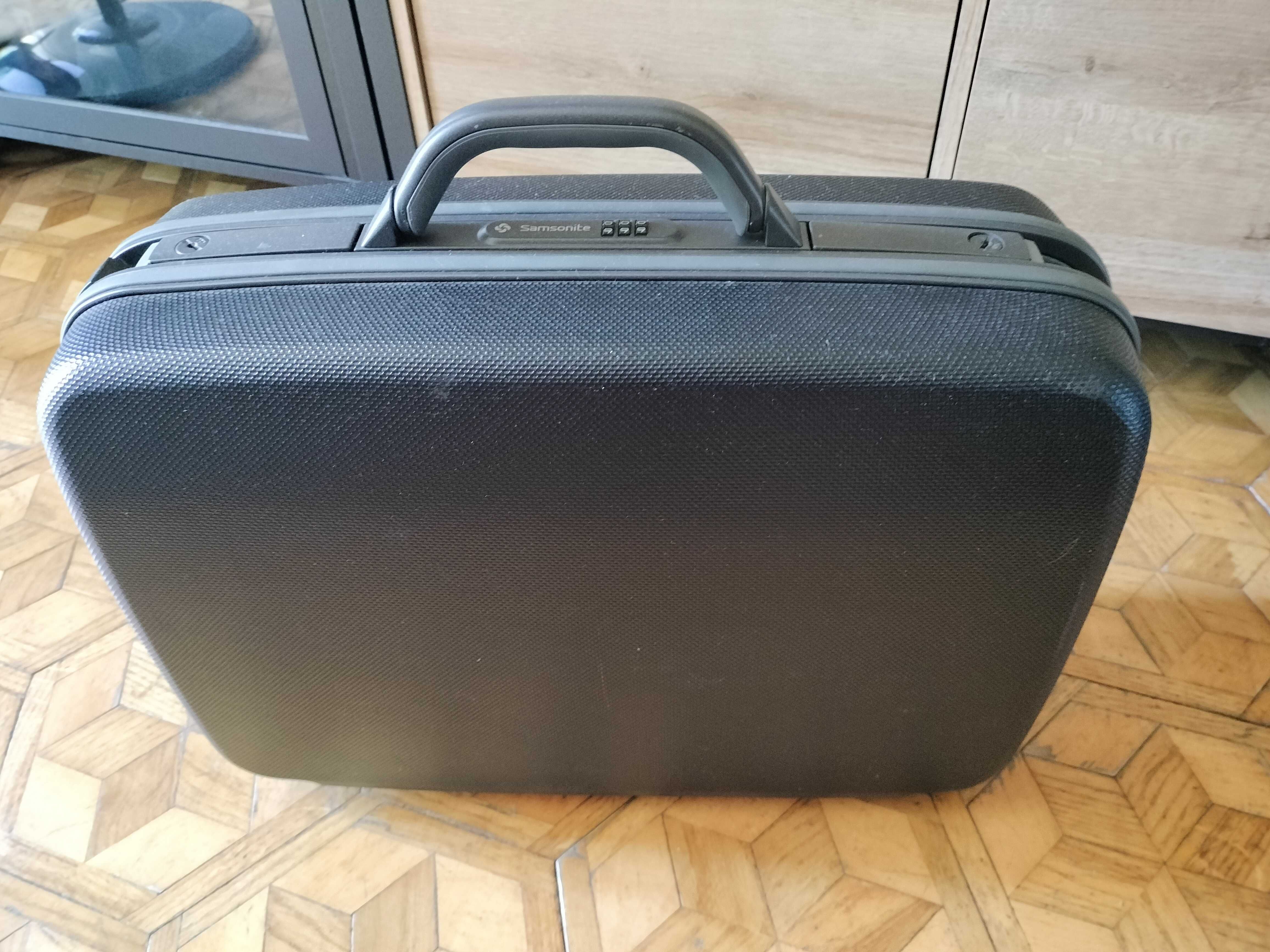 walizka sztywna Samsonite na kod 50 x 17 x 35