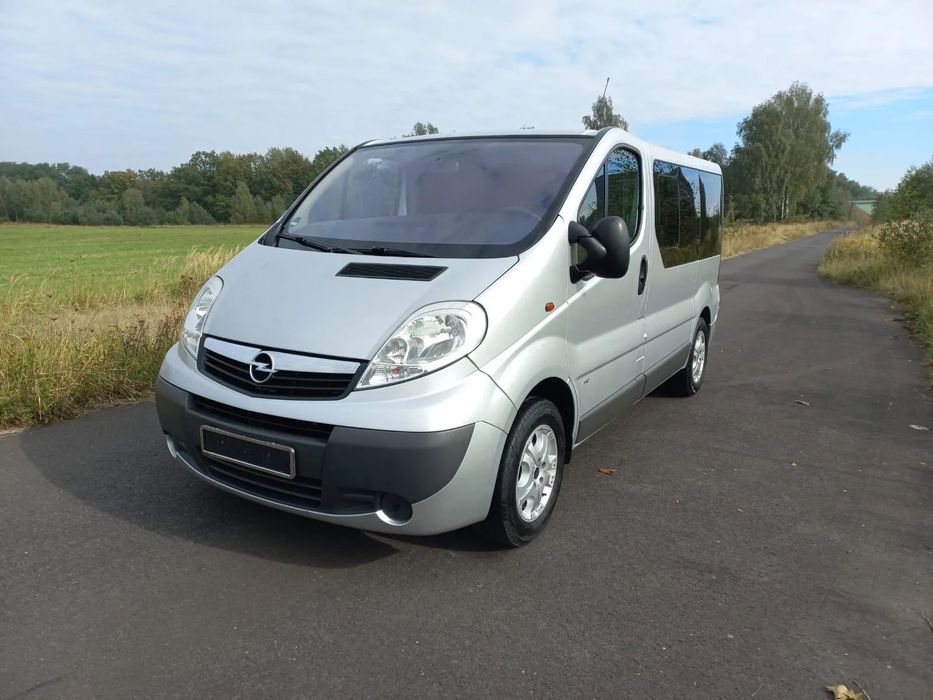 Opel Vivaro Life Westfalia Multivan 2.0D 2xKlima Łóżko Stolik Alufelgi Trafic z De