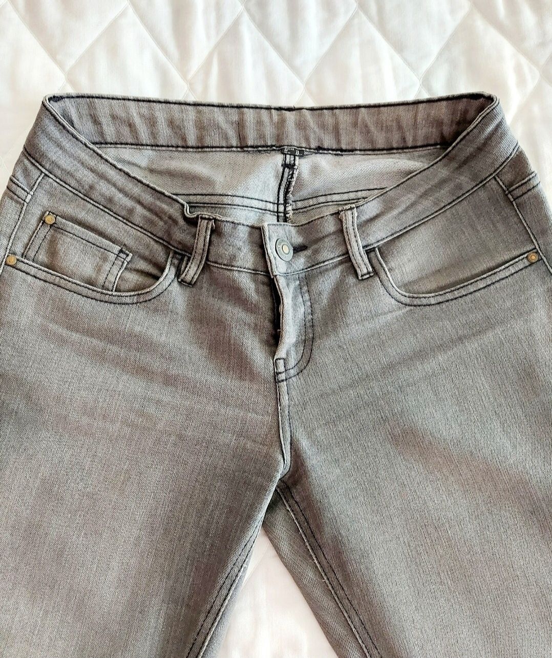 Jeans cinza | T36 | Esmara