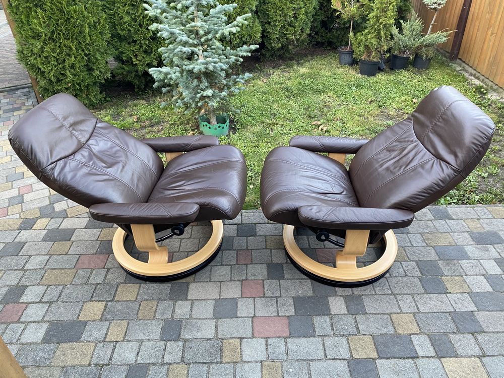 Комплект шкіряних крісел Relax (Реклайнер) фірми STRESSLESS