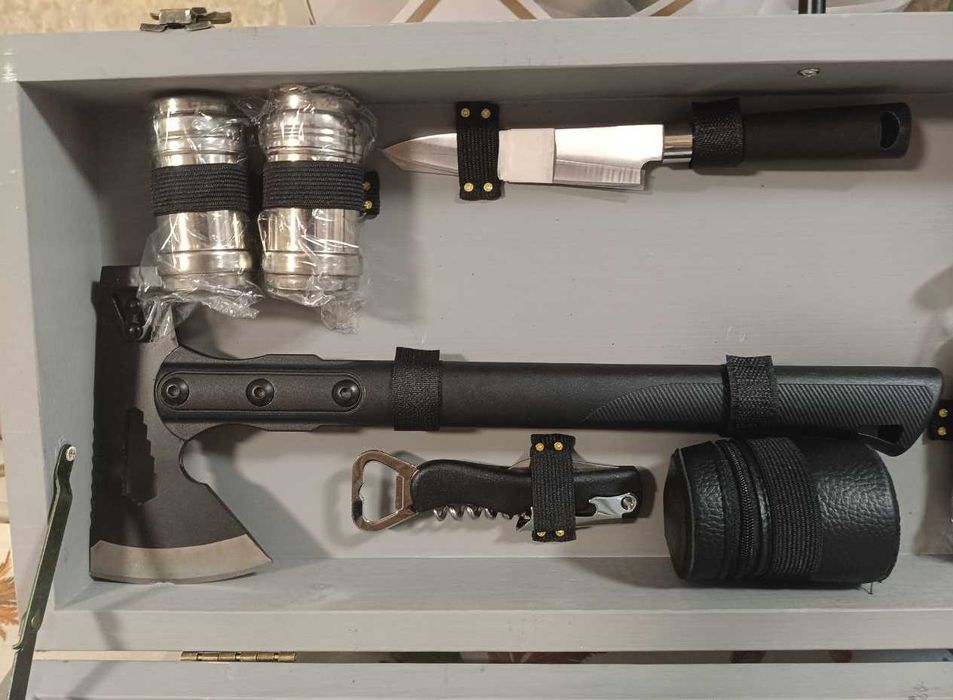 Набір шампурів в дерев'яному кейсі 42 предмети Подарункові шампура