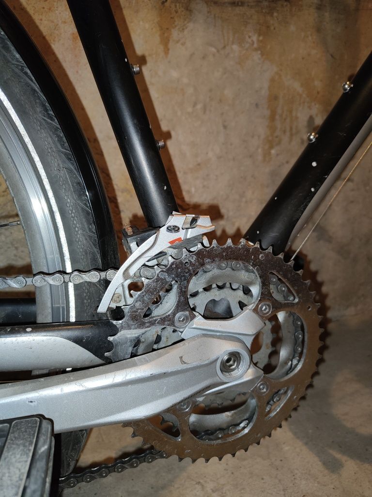 Specialized sirrus deluxe rozm. M karbon aluminium