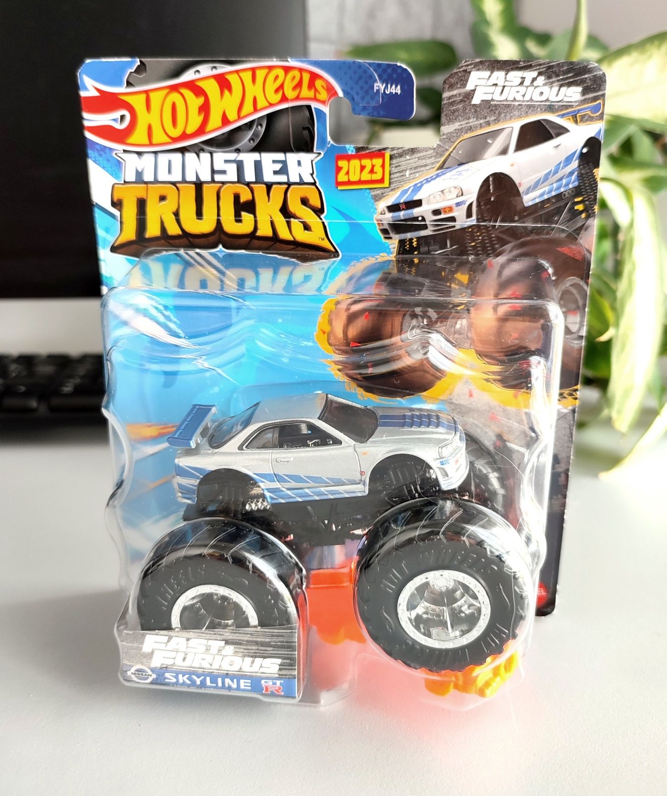 Hot wheels Nissan Skyline GT-R Fast and Furious Monster Truck
