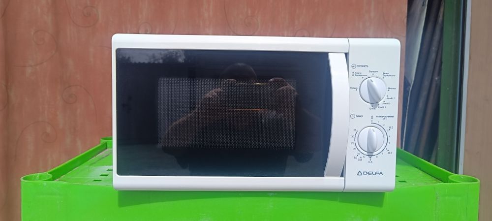 Микровалновка DELFA MD20MGW