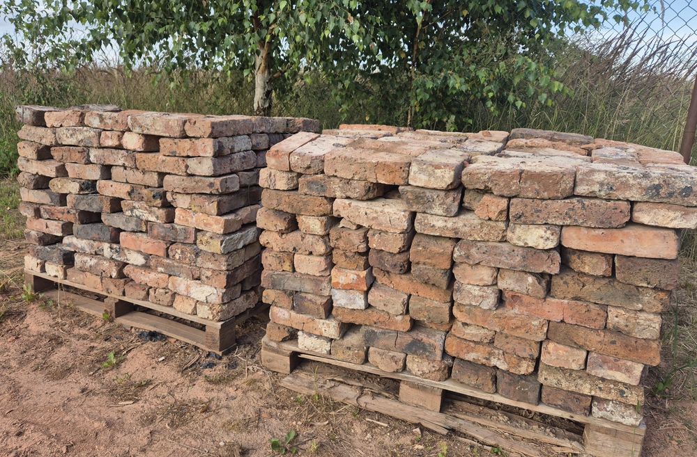 Cegła rozbiórkowa - stara cegła uszkodzona