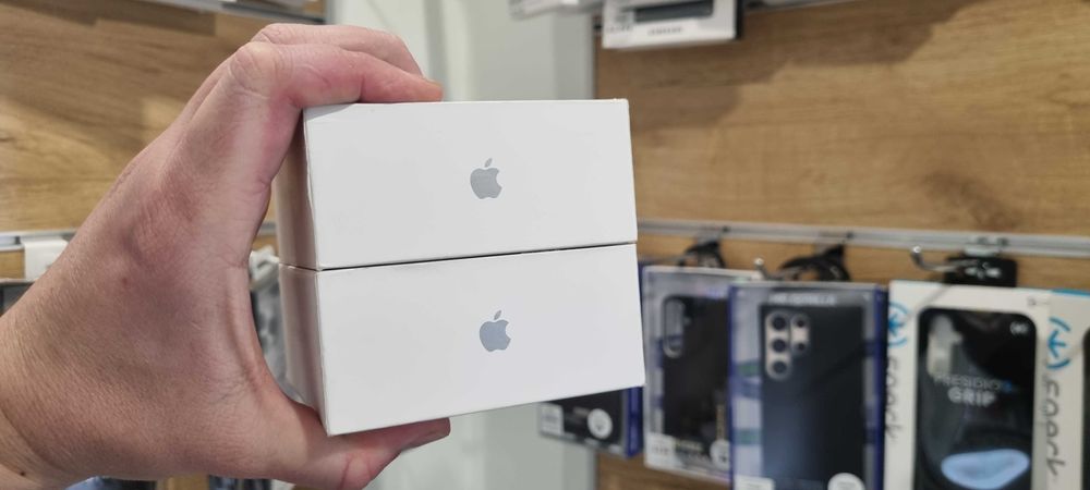 Магазин NEW AirPods Pro 2nd generation with Charging Case USB-C White