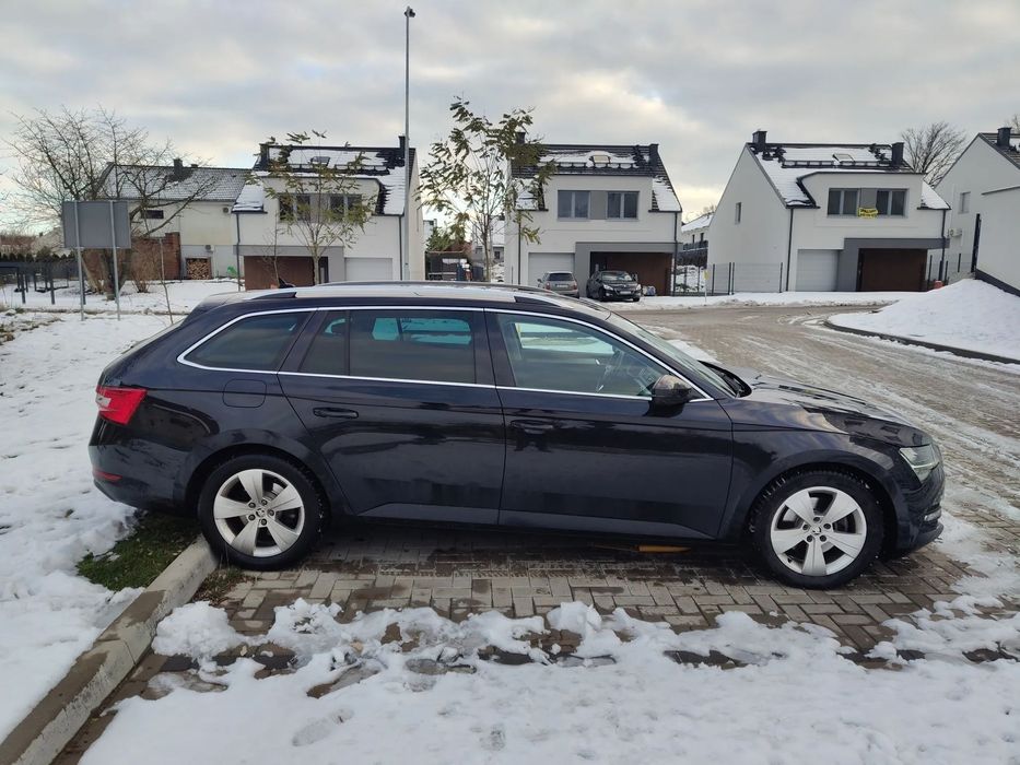 Skoda Superb 2.0 TDI DSG 1 wlasciciel idealna serwis aso digital