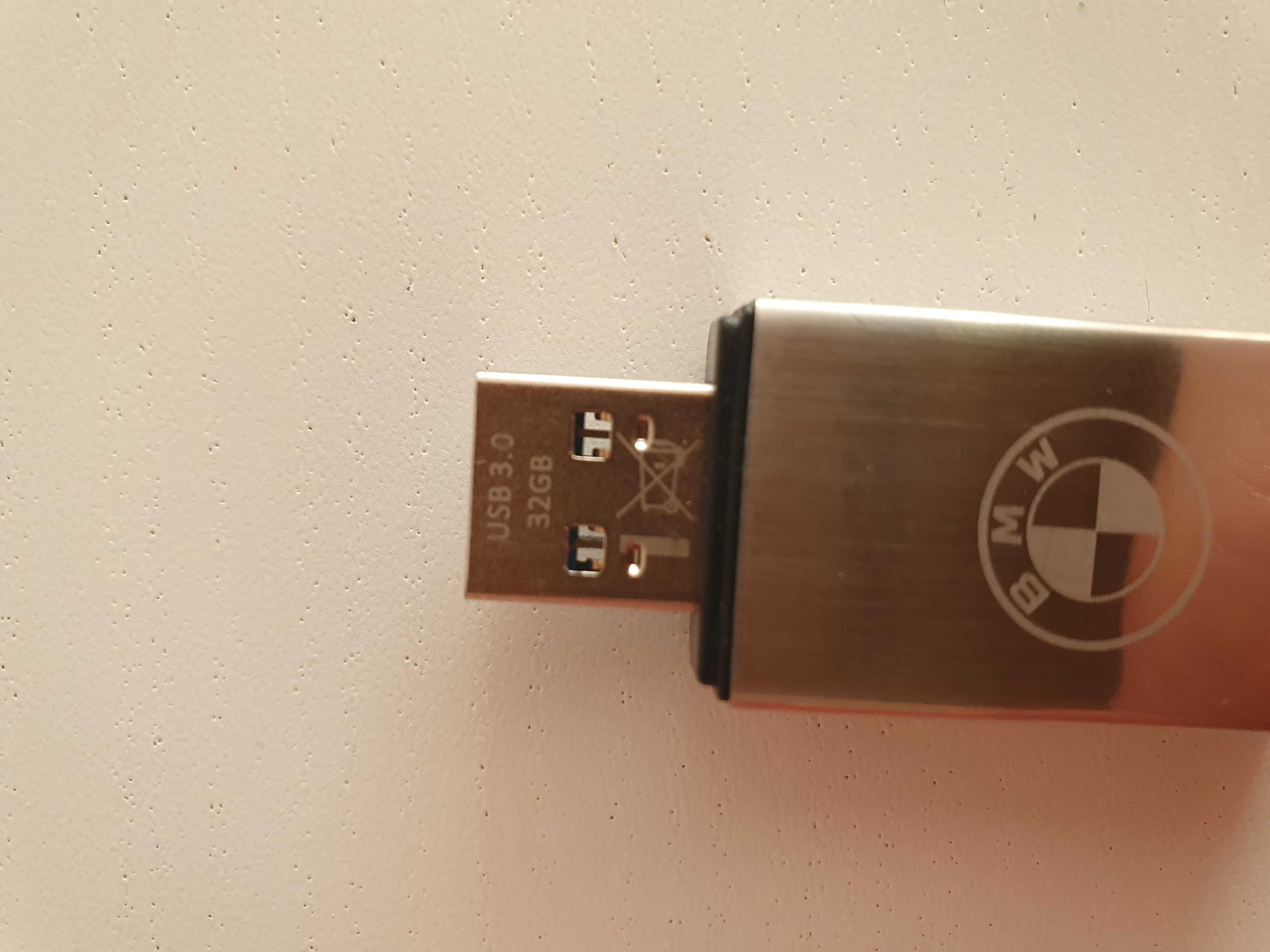 Pendrive 32 GB USB 3.0 BMW OE mapy 2023 f10 f11 f01 g20 g30