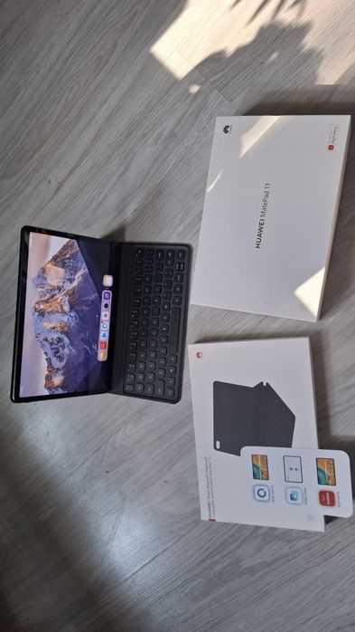 Tablet Huawei MatePad 11 i klawiatura