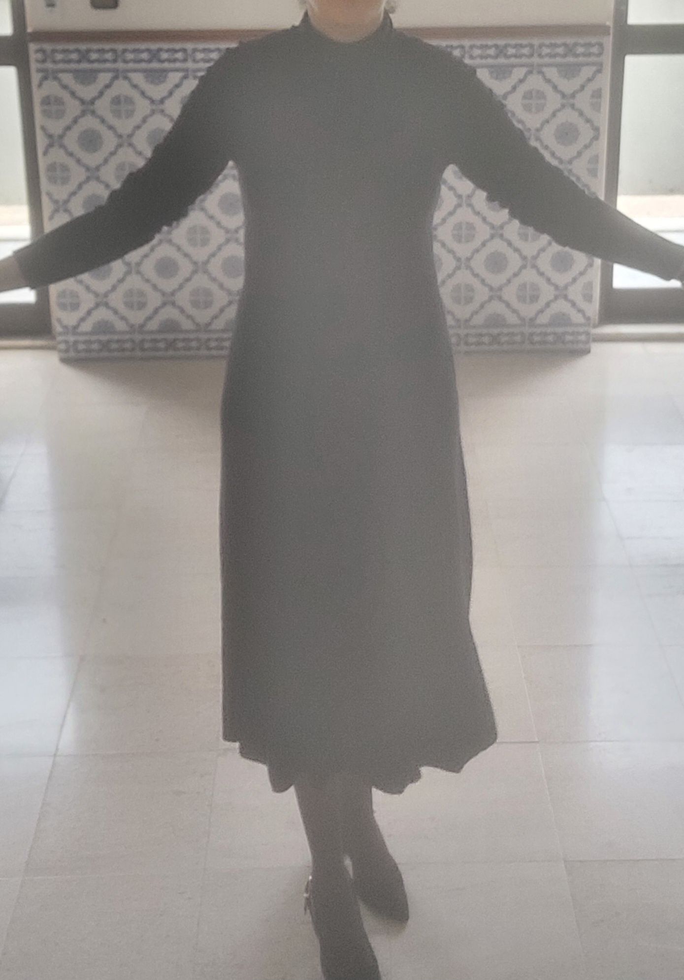 Vestido preto de malha da Zara
