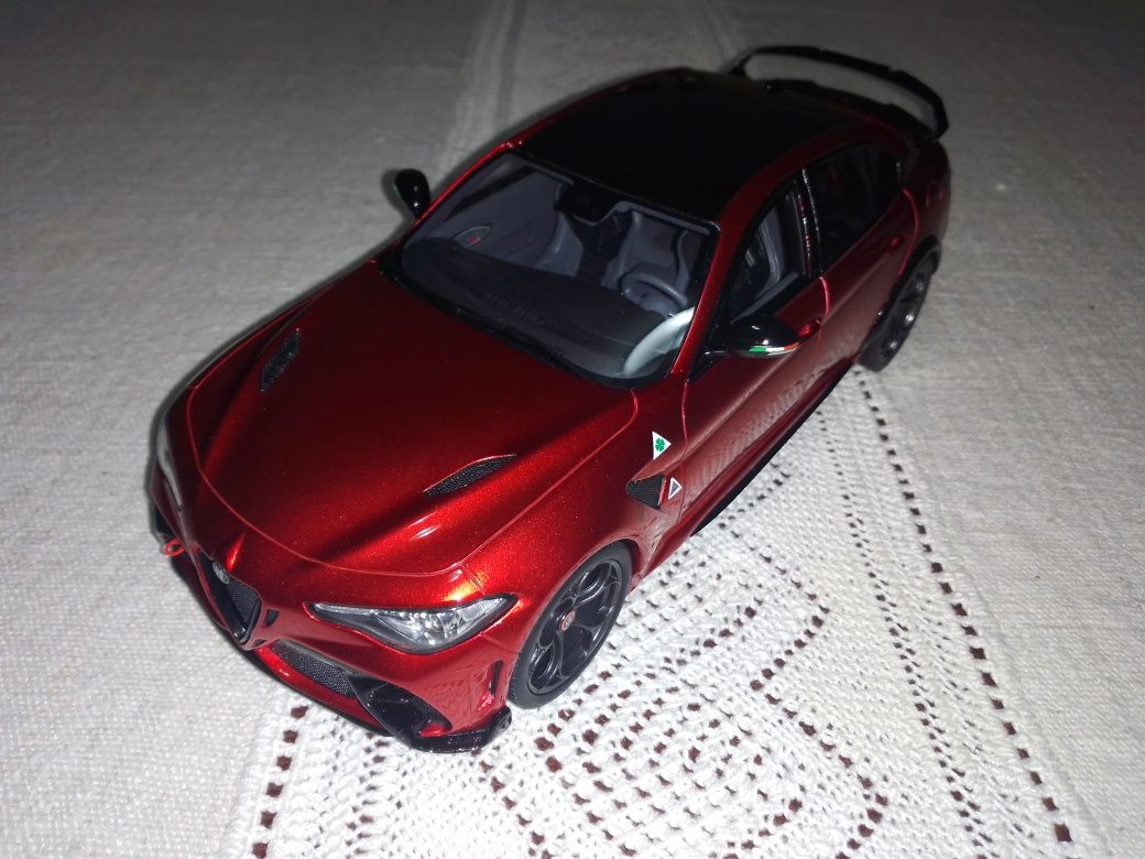 Miniatura Alfa Romeo Giulia GTAm - Otto 1:18