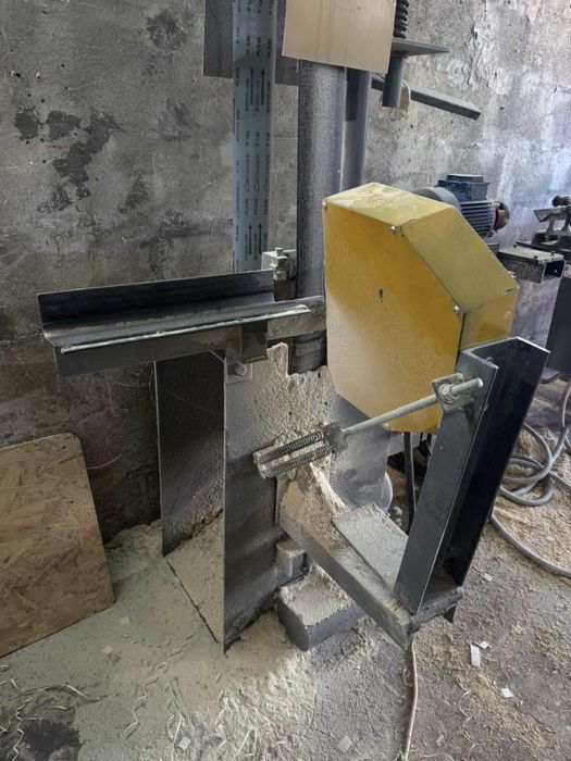 Лінія з виготовлення держаків. Черенків, колишек, ніжек