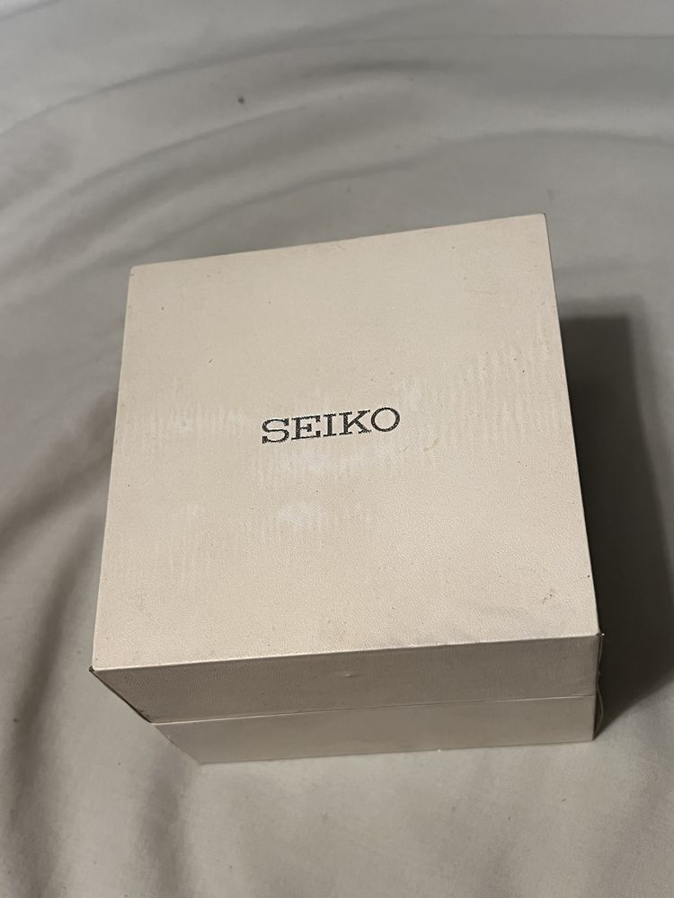 Relógio Seiko 7N82-0JE0
