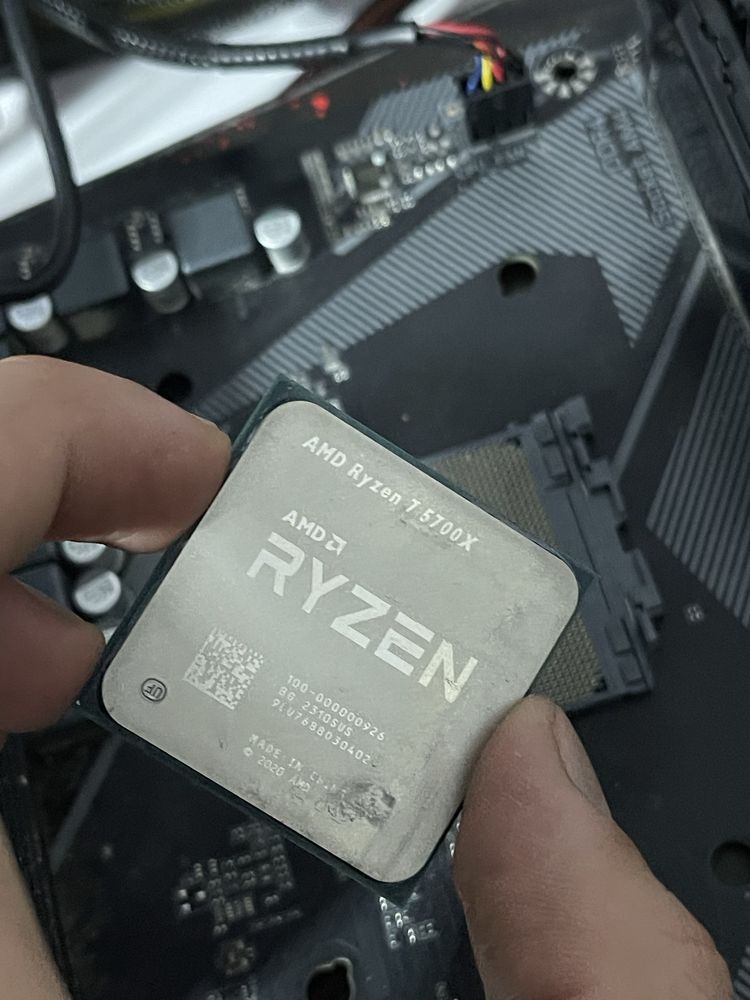 Ryzen 7 5700x Aorus elite b550m