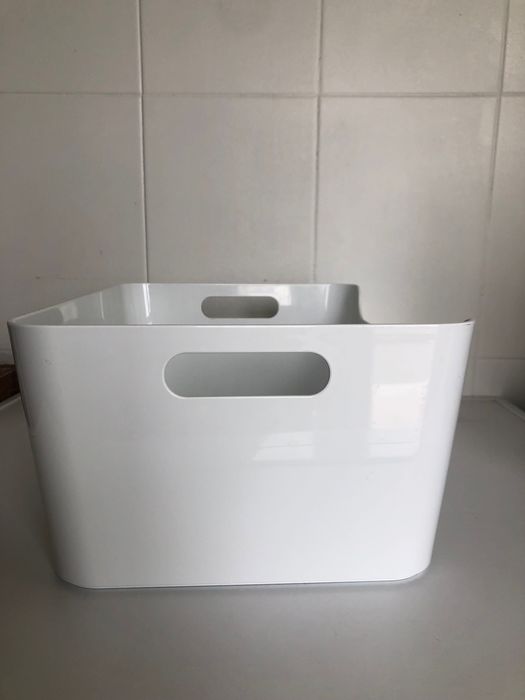 Caixa e Sapateiras IKEA
