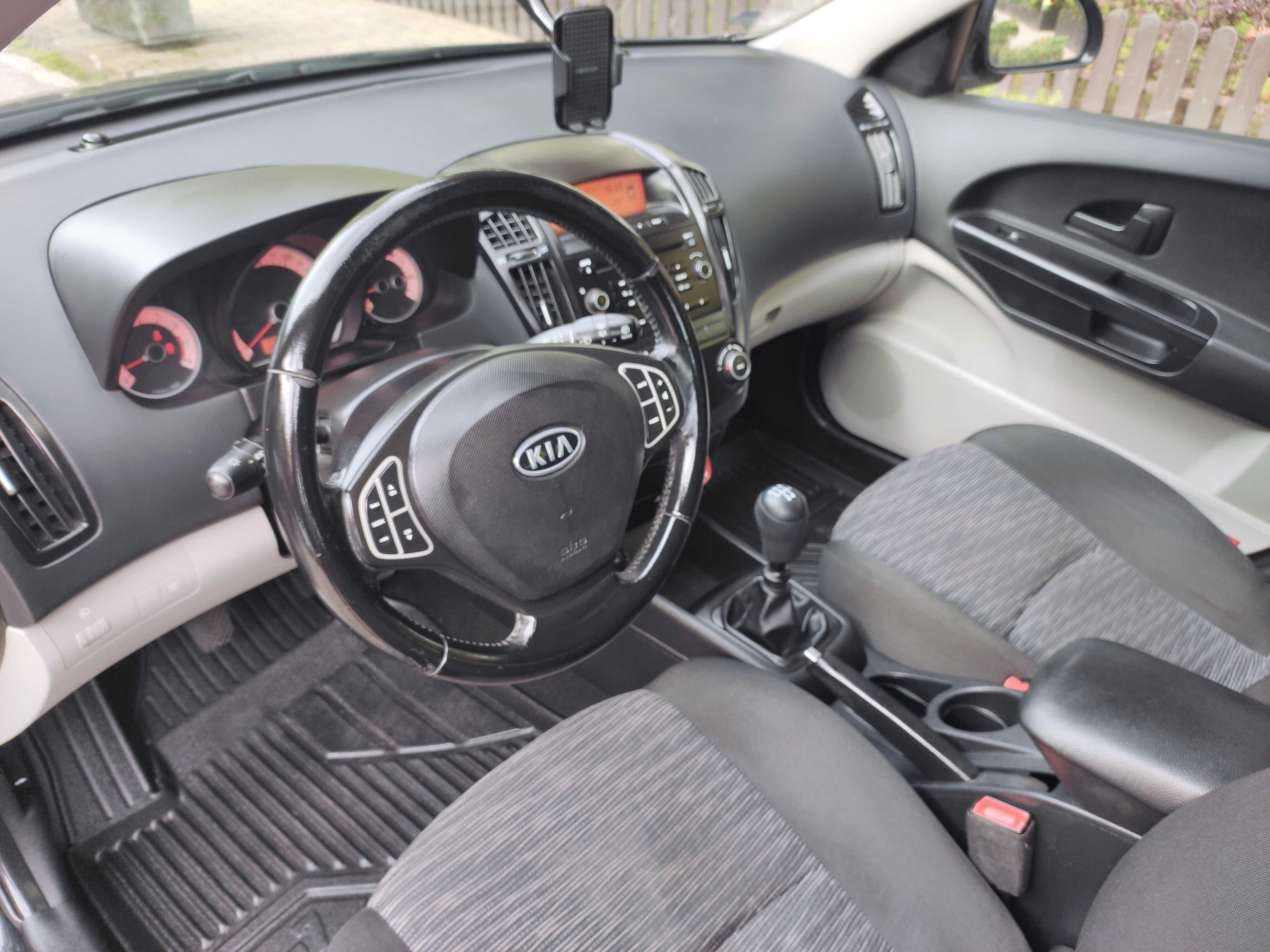 Kia Cee'd Combi 1.6 Benzyna 2008