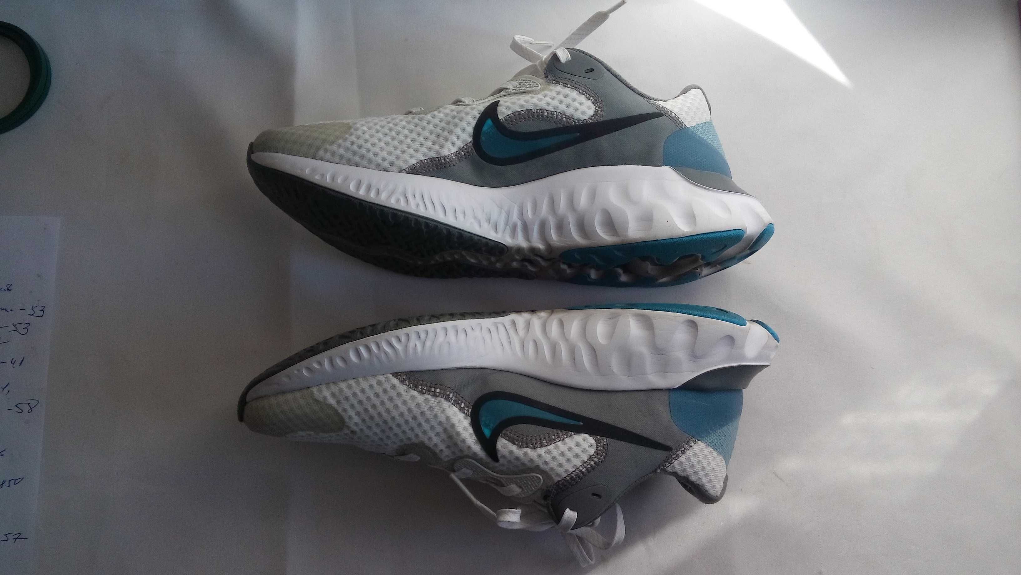 Кроссовки Nike Renew Run 2.Размер 42,5 стелька 27,5 см. Б.У.