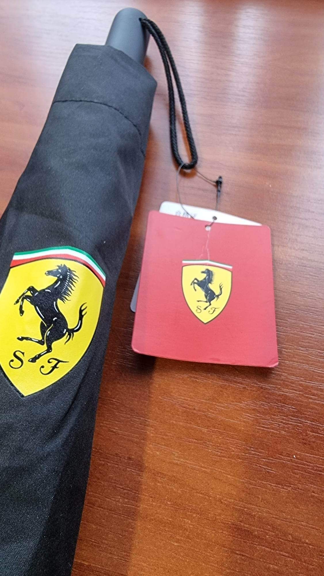 Parasol oryginalny z Scuderia Ferrari