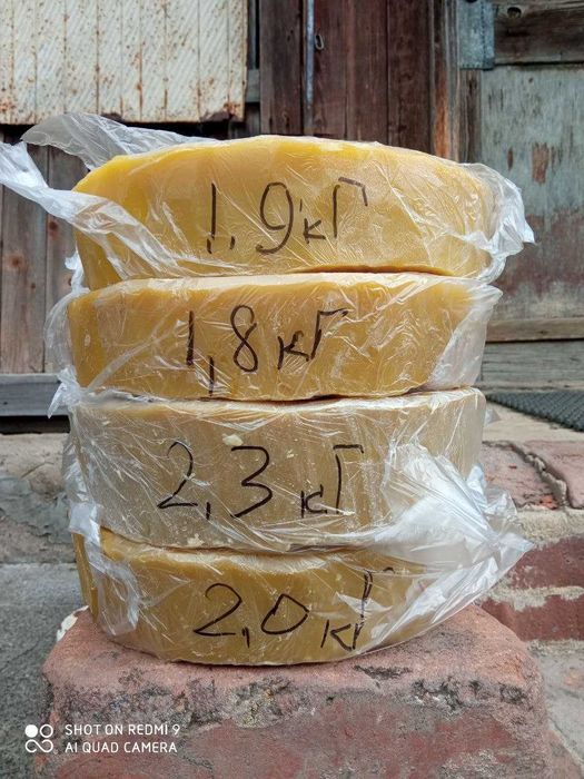 Продаю бджолиний натуральний віск.