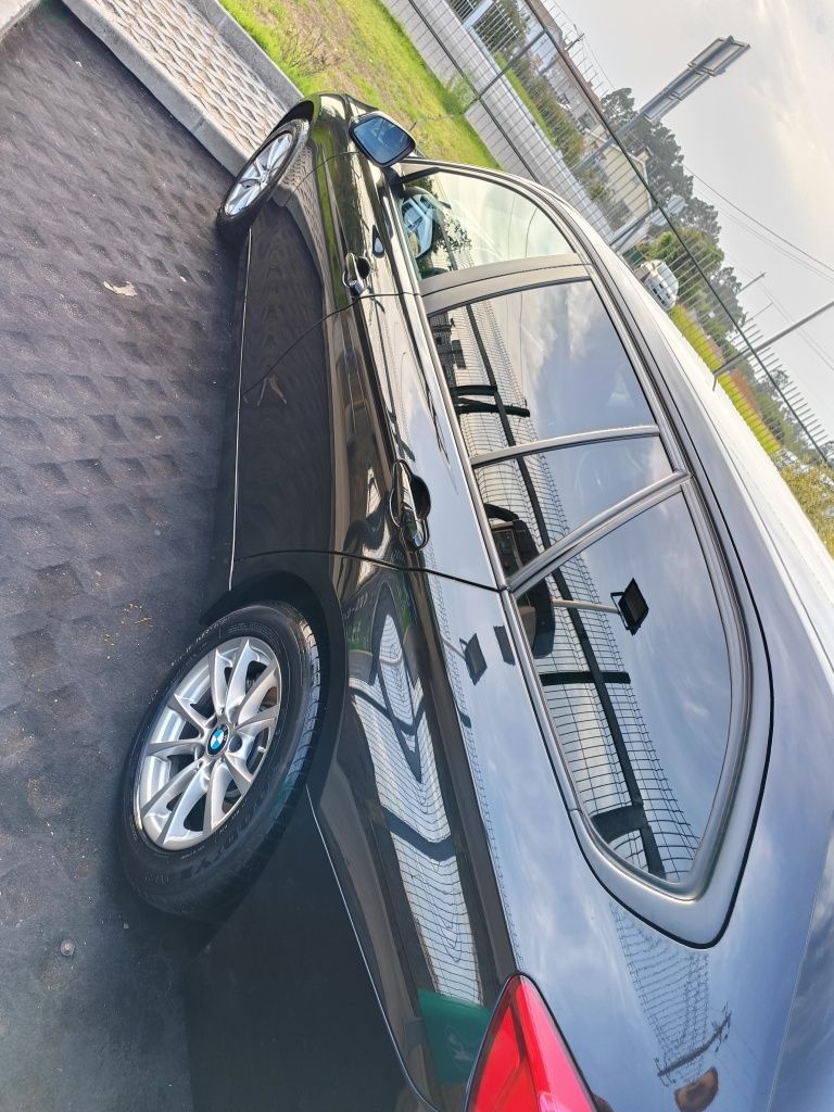 Para venda BMW 320 Touring (F31) 2016 Automático 

320 d (140 kW / 190