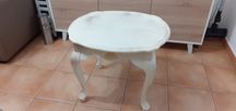 Mesa pequena antiga