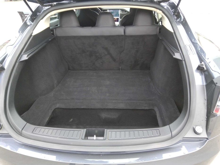 Tesla Model S 75D Dual Motor