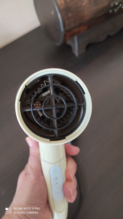 Продам фен Philips