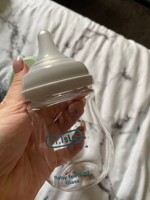 Нова пляшка для годування