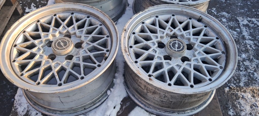 Титаны R15 5×110 опель омега а