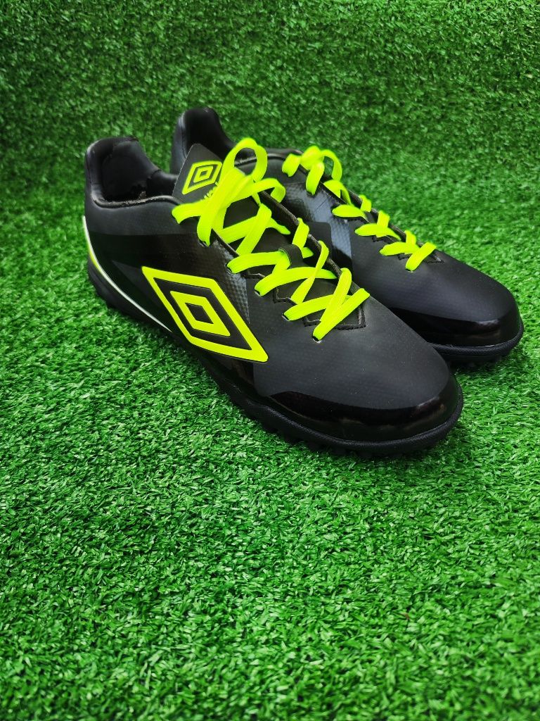 Sapatilhas Turf Umbro 43