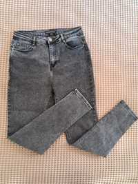 Жіночі джинси сірого кольору