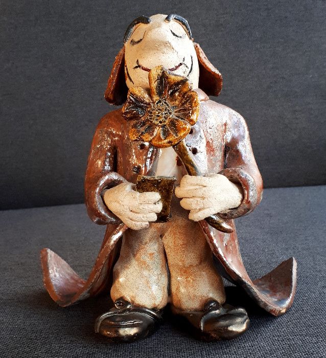 Ciężka szkliwiona figurka ceramiczna wys.18cm vintage