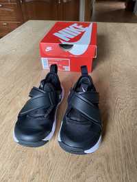 Buty dziecięce Nike Flex Advance EUR 25