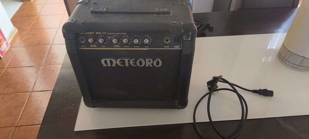 Amplificador Meteoro 30W