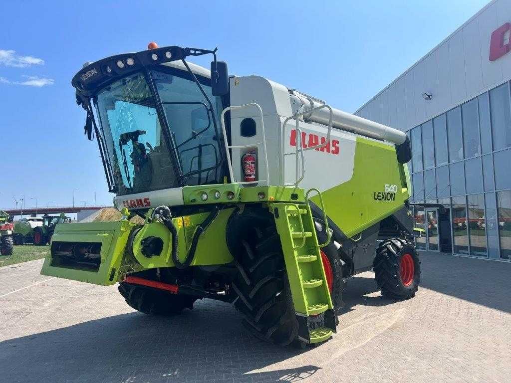 Kombajn zbożowy Claas Lexion 640 + C660 ze stołem do rzepaku