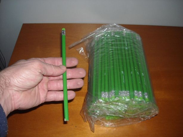 Lápis verdes novos