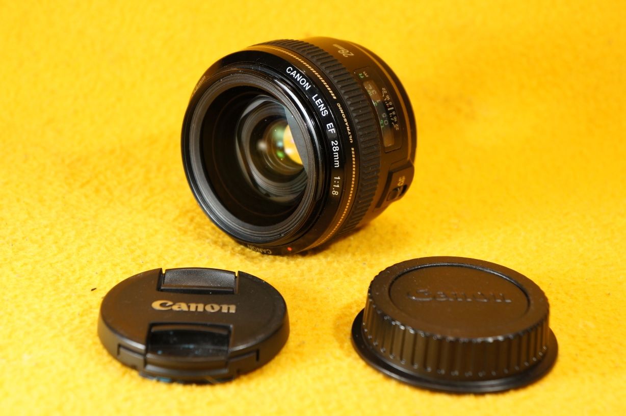 Canon 28mm f1,8 отличное состояние!