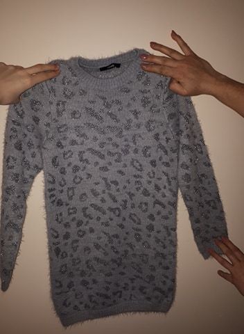 Sweterek marki George rozmiar 10-11 lat, 140-146 cm