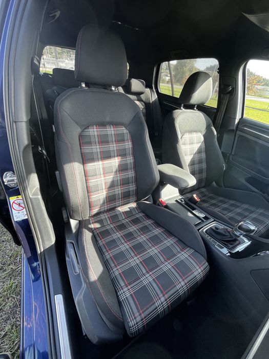 Volkswagen Golf GTI 7.5 2.0 TSI DSG