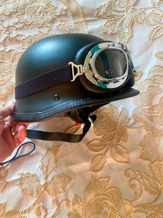 Capacete moto - modelo alemão