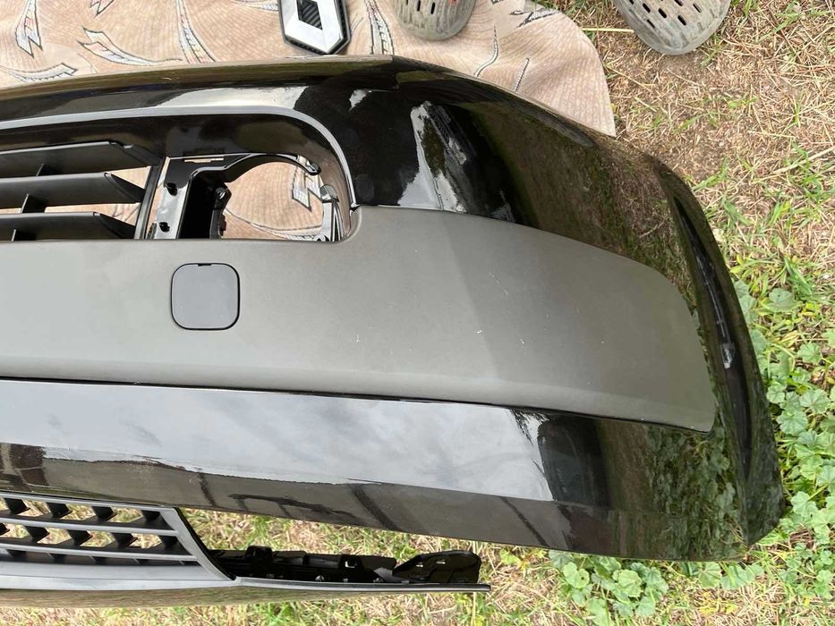 Бампер передний МЕГАН 2003-2006