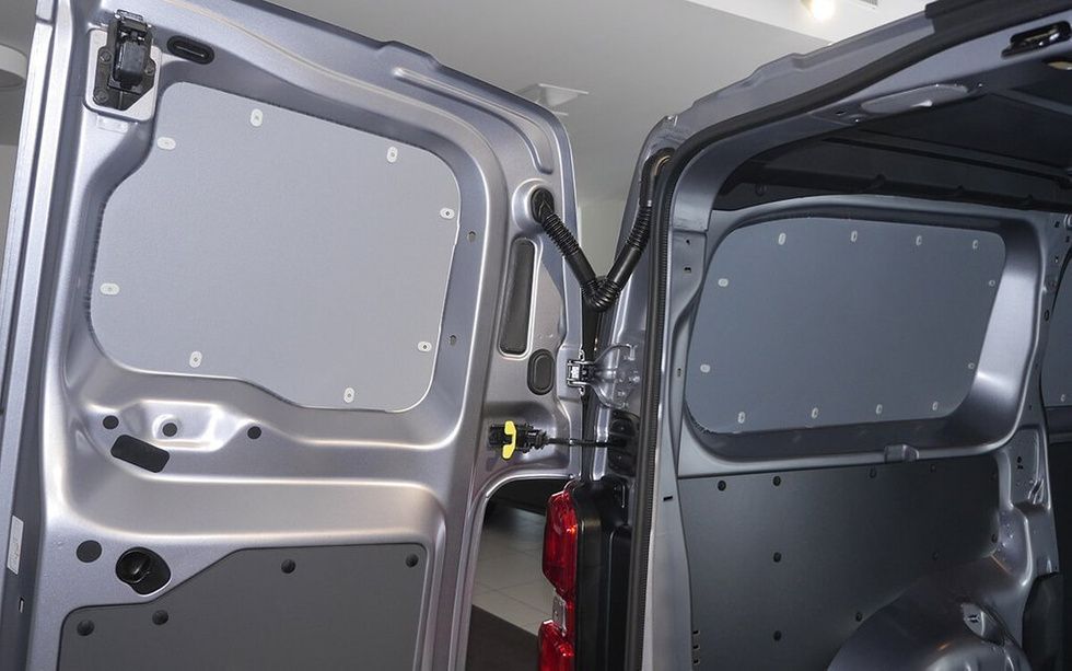 Zabudowa Opel Vivaro Furgon L3 (od 2019) - Zabudowa Busa - Boczki Busa