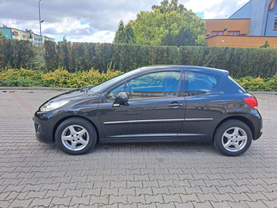 Peugeot 207 1.4b 2011 rok Zadbany!!