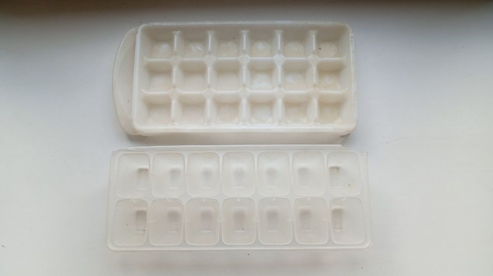 Пластиковая форма для льда - цена за пару