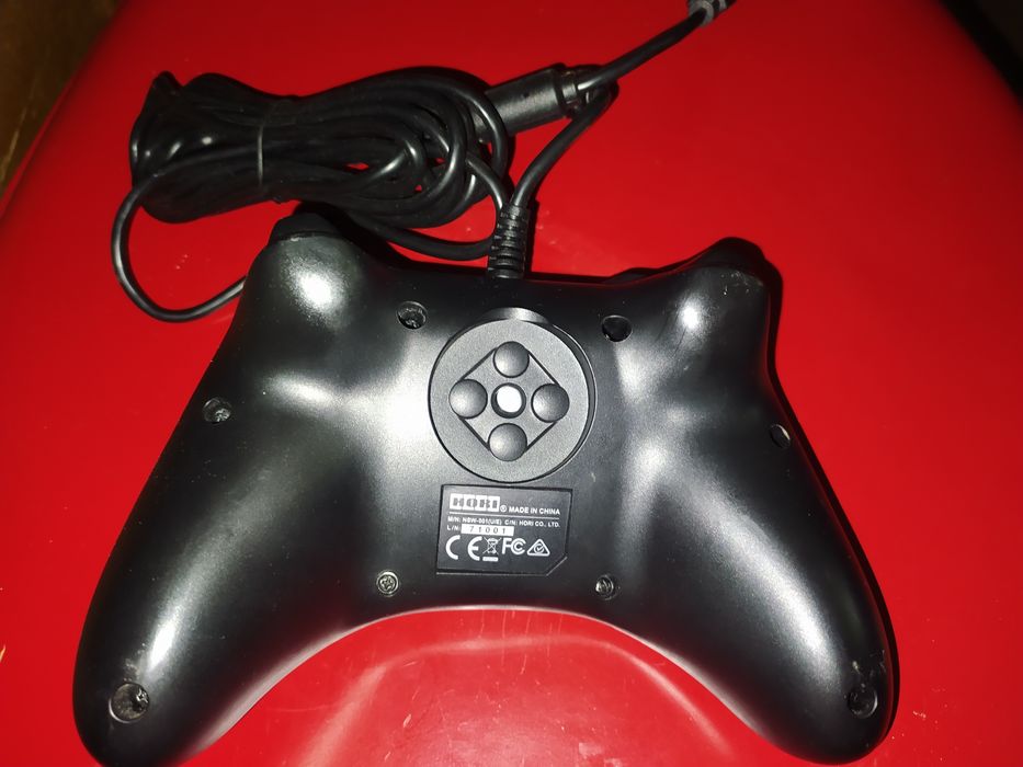 PAD przewodowy HORI do Nintendo switch